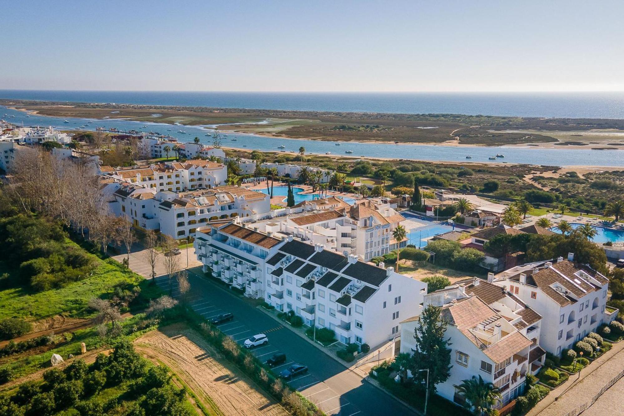 Golden 1 Bdr Flat W/ Balcony & Pool By Lovelystay Cabanas De Tavira Dış mekan fotoğraf