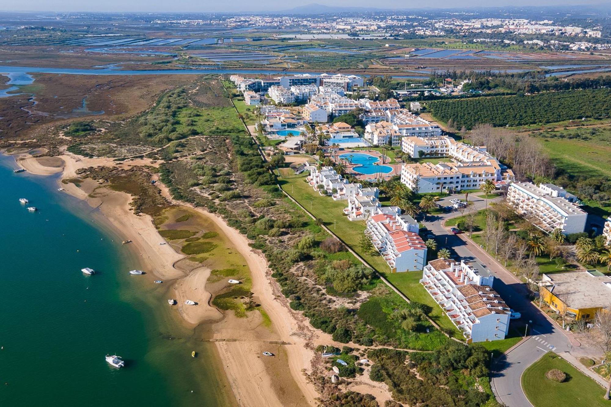 Golden 1 Bdr Flat W/ Balcony & Pool By Lovelystay Cabanas De Tavira Dış mekan fotoğraf